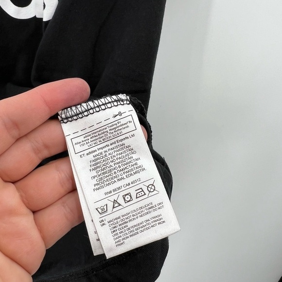 Adidas Vintage Black/White Logo Short Sleeve T-Shirt Large - Picture 3 of 4